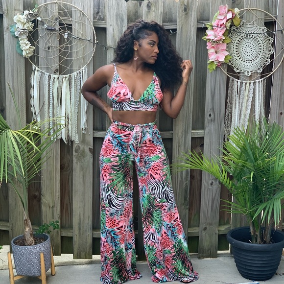 Gorgeous pant set - Picture 1 of 4